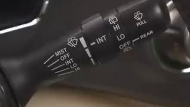 2007 - 2009 Highlander How-To: Rear Window Wiper And Washer | Toyota