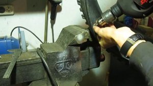 Как сделать шипованную резину на велосипед с помощью дрели