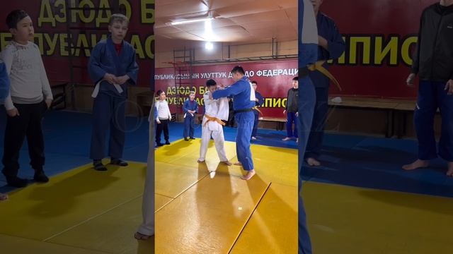 Judo Tai-Otoshi - передняя подножка со сбивом в разносторонней стойке. Школа по дзюдо в Астане ORTU