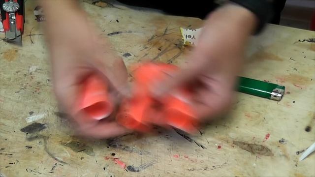 Как сделать перчатку Фредди Крюгера (часть 1) смотреть онлайн