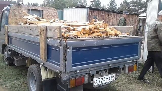 Срезки распиленные на дрова на ст. 