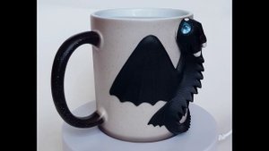 Кружка хамелеон Белоносик "Как приручить дракона". Сын Беззубика КПД из полимерной глины на чашке.