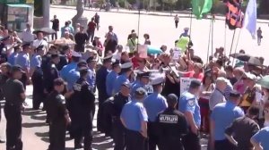 Харьков АнтиХунта 'Над Славянском тучи ходят хмуро!' Старая песня на новый лад!