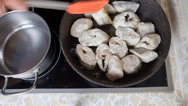 Как в столовой Хек на сковороде с томатом Готовим вкусный ужин вкусно и дёшево Рецепт