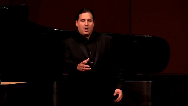 Tenor Cesar Sanchez Aida
