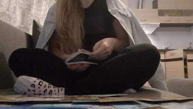 ЧТО ОН ДУМАЕТ О ВАС ПЕРЕД СНОМ?(ТАРО) смотреть онлайн