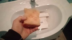 КАК ОЧИСТИТЬ НАКЛЕЙКУ НА КЕРАМИЧЕСКОЙ ПЛИТКИ (маленький лайфхак ?)