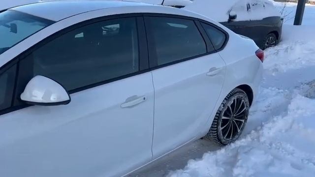 Опель астра J 2013 Год. 142000км смотреть онлайн