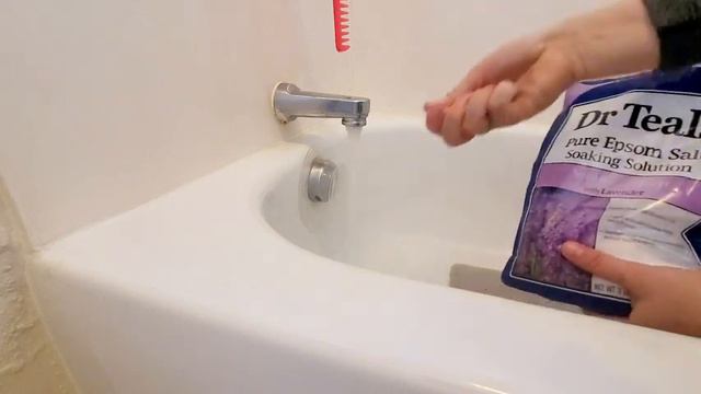 Dr Teal's Lavender Epsom Salt Solution | Our Point Of View смотреть онлайн