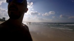 Плавать нельзя /  Волны в  ОАЭ Шарджа