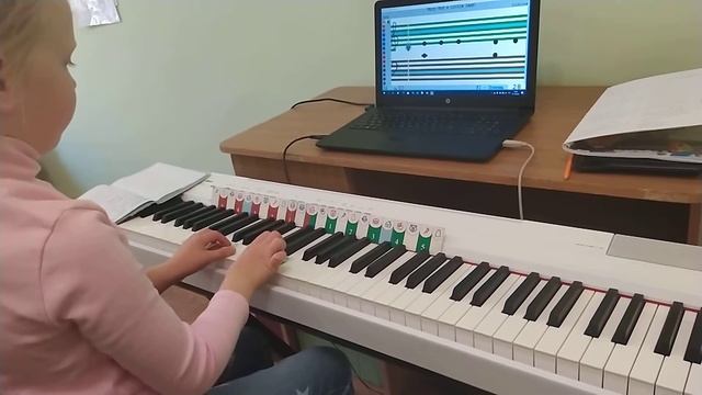 Учимся читать ноты с программой софт Моцарт, Катя, 6 лет смотреть онлайн