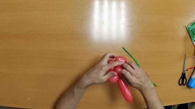 Цветок из воздушных шариков. Фрезия из шаров. смотреть онлайн