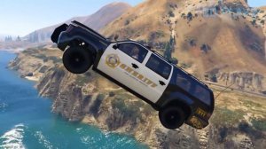 Services and Emergency Cars Jumping into the Water - GTA V Police Car Mod