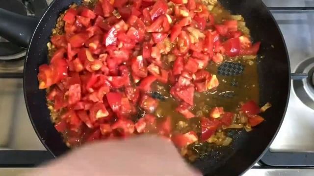 Шакшука или яичница с помидорами? смотреть онлайн