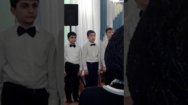 Поёт от души))))) Ивантеевка смотреть онлайн