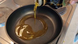 Самый вкусные куриные сердечки и желудочки. Такой соус вы еще не пробовали. Идея для ужина.