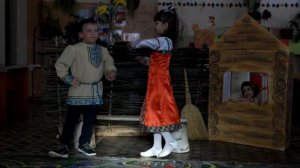 Танец-сценка "Семечки"