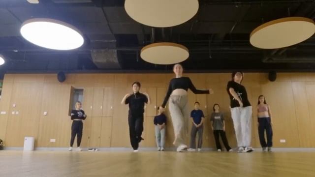 Dana’s Dance Classes, мини хоряжки ?? NYU university, Shanghai смотреть онлайн