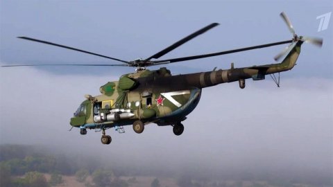 В Донбассе российские боевые вертолеты Ми-8 прикрывают колонны с воздуха