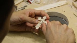 Процесс изготовления креста для четок