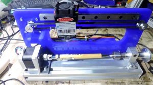 Работа со станком для выжигания на авторучках