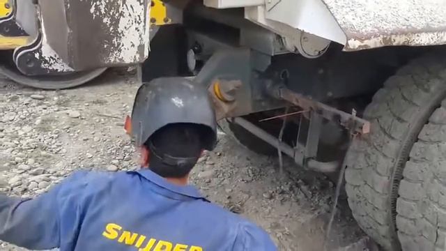 СВАРЩИК,СВАРЩИК,ПАРЕНЬ РОБОТЯЩИЙ
