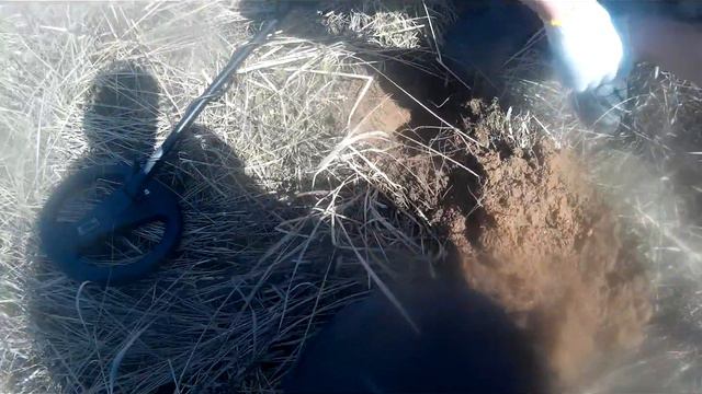 Поиск монет в поле между двух деревень! смотреть онлайн