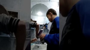 Способ как убрать монтажную пену с рук