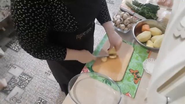 ПОЗДРАВЛЯЮ ВСЕХ МУСУЛЬМАН‼️КАК РАЗДАЕМ САДАКА‼️ГОТОВЛЮ БОРЩ,ЗАПЕКАНКУ И СОСИСКИ В ЛАВАШЕ‼️ТРИ БЛЮДА