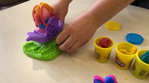 Обзор игрового набора Play-Doh Парикмахерская Тролли Розочка и Цветан | Делаем прическу Розочке...