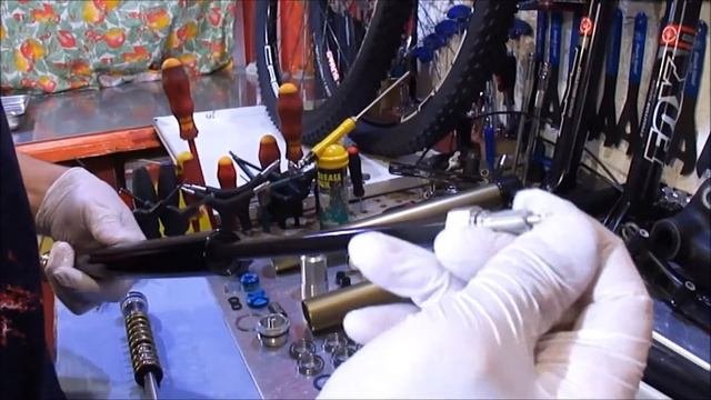 Scott Spark 730 -  обслуживние двухподвеса веломастерской BikeTrip Санкт-Петербург