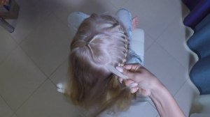 Прическа в садик на каждый день / Два сердца в косе / Красивая прическа для девочки
