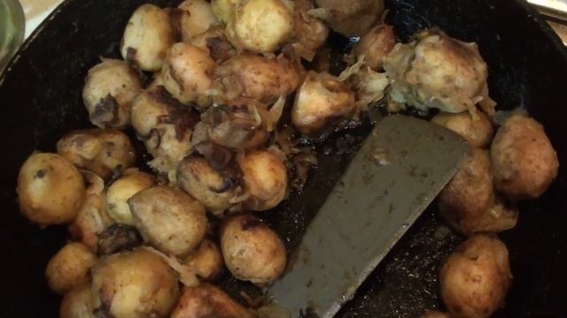 Картошка по деревенски. Салат из печени. смотреть онлайн