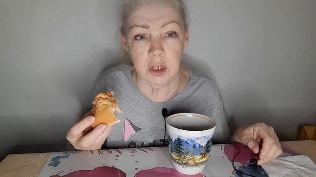 #Mukbang Tatyana Eats/хотдог???