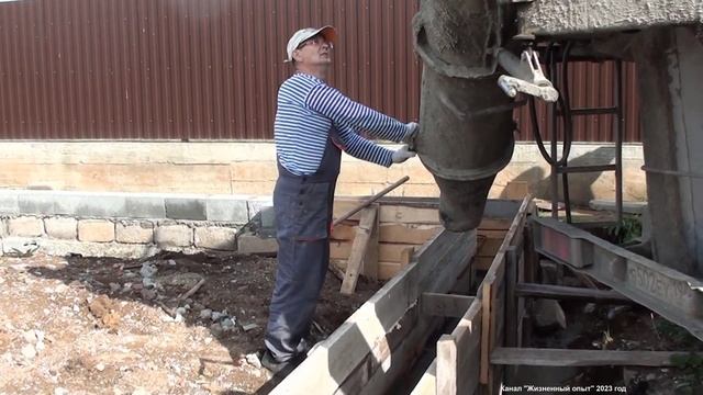 Большая стройка. Часть5. Заливка ленточного фундамента бетоном смотреть онлайн