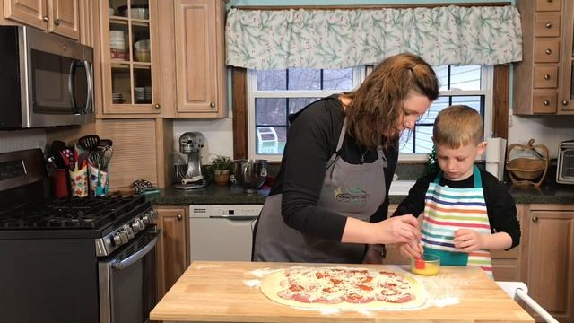 Easy Cheesy Stromboli смотреть онлайн