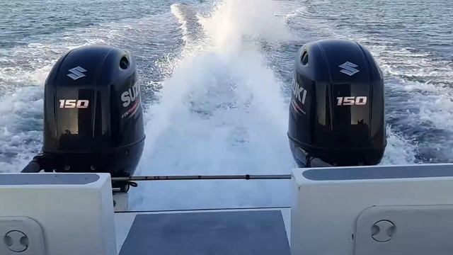 Twin Suzuki outboards DF150 150 4 Stroke смотреть онлайн