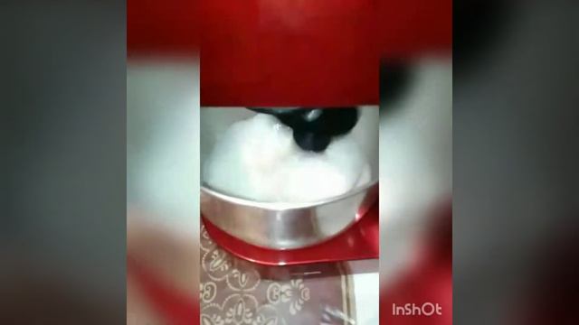 Меренговый рулет из швейцарской меренги.