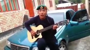 Классный голос.