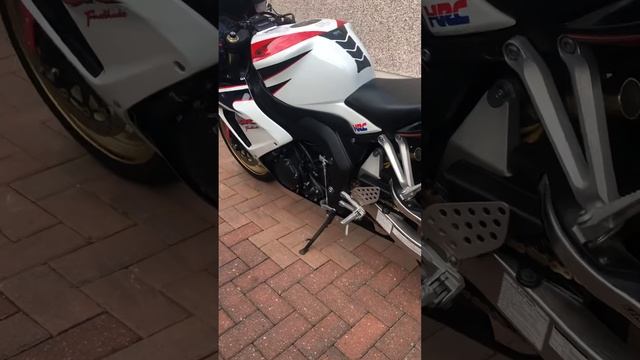 2007 Honda CBR1000rr HRC Fireblade Exhaust Sound Yoshimura & Walkaround2007 Honda CBR1000rr HRC Fire смотреть онлайн