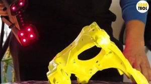 3D-сканирование деталей подвески гоночного автомобиля ручным лазерным 3D-сканером Scanform L5