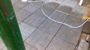 Установка металлических столбов (Installation of metal poles)