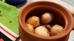 Жареные пельмени в горшочках.