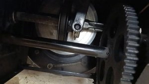 Снегоуборщик Champion ST761Е. Замена колеса фрикциона.