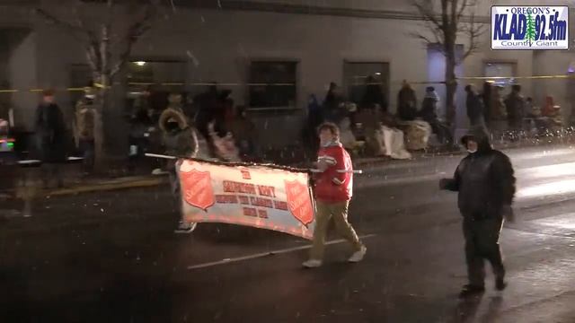 2021 Klamath Snowflake Festival Parade смотреть онлайн