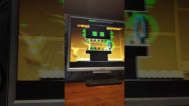 Пытаюсь проходить уровень Clubstep на компьютере