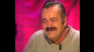 Испанец хохотун рассказывает о срущих по всюду псинах! Приключения испанца в РФ.