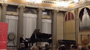Sanziana Mircea interpretando Toccata "Joc dobrogean" di Paul Constantinescu