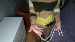 РАЗРЕЗАЕМ И ВОССТАНАВЛИВАЕМ ВЕРЁВКУ без ножниц / Простой фокус с веревкой обучение