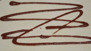 Постная пицца на слоеном тесте с маслинами и шампиньонами